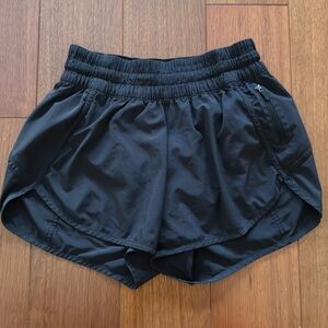Lululemon Hotty Hot Short Size 6
